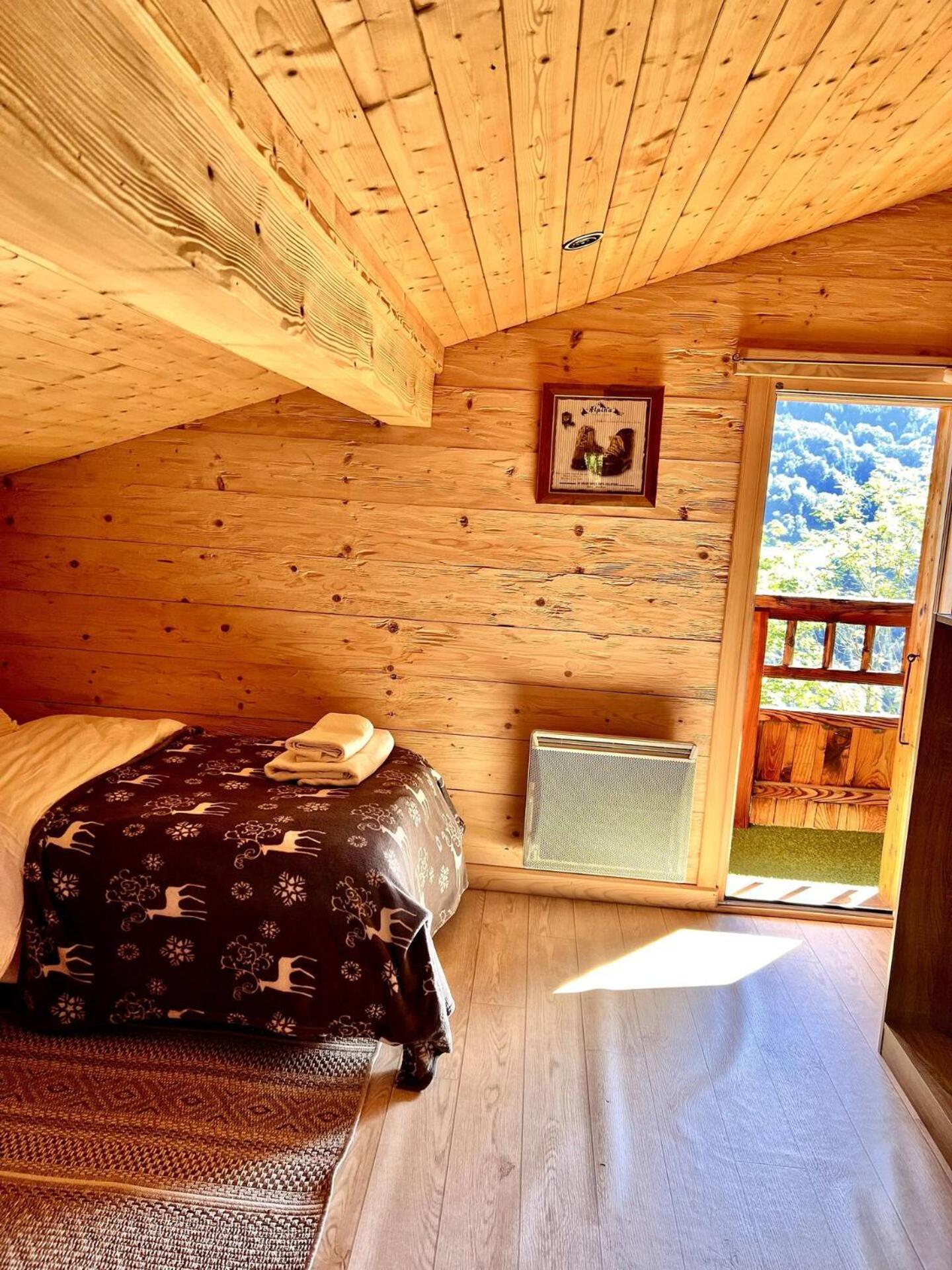 Charming Family Chalet For 8 People, With Private Hot Tub Les Clefs Exterior photo